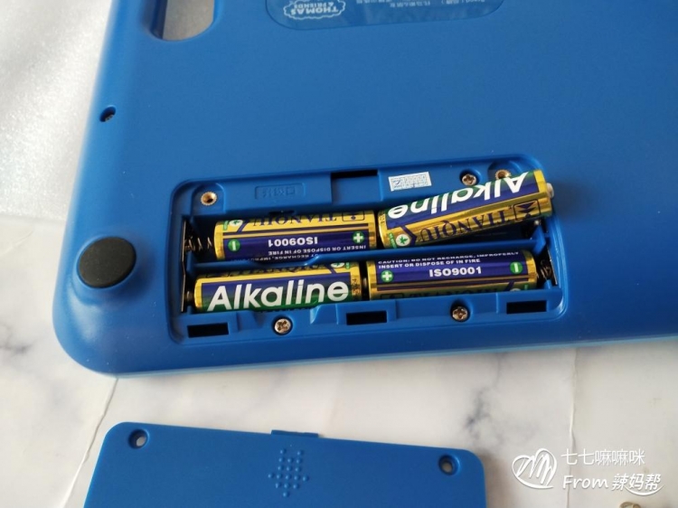 用了小矿鼠推出的托马斯逻辑训练板,孩子在家也能提高智力!