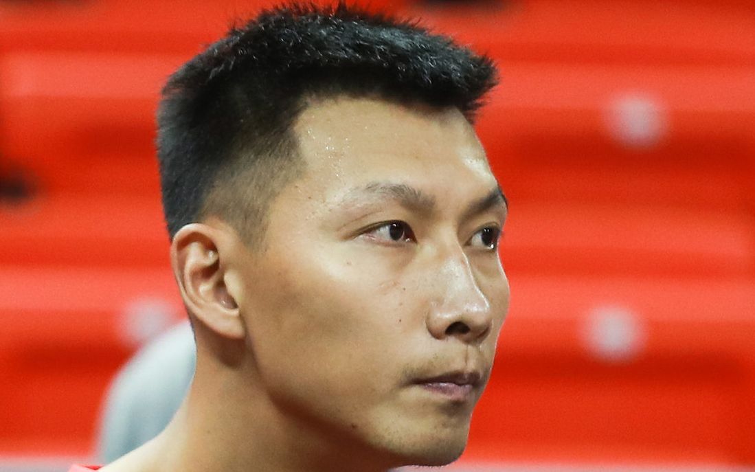 易建联距创造历史仅差9分,广东主场逆转送新疆首败