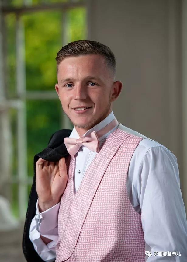 一场锦鲤聚会,25名来宾身价超10亿,全是买彩票中的!_sampson