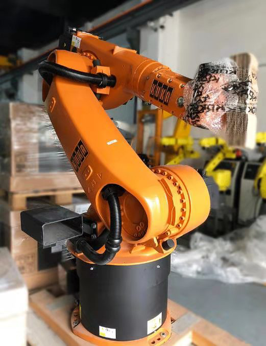 刘秀飞先生眼光独到,高瞻远瞩,从以前主做硅胶设备特