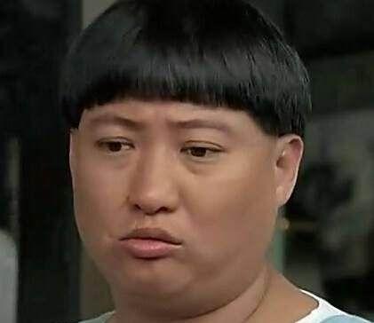 洪金宝也曾帅过小鲜肉,14岁因一次意外发胖