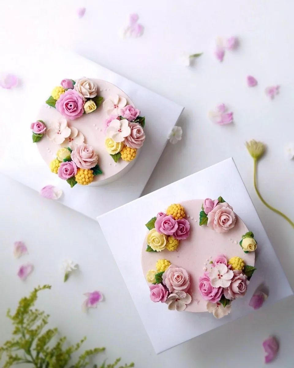 最简单的裱花简约而不简单的韩式裱花蛋糕