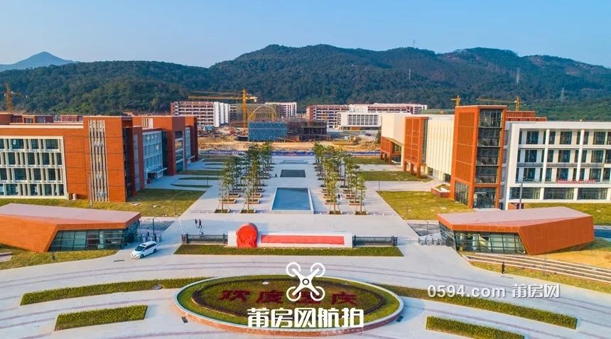 湄洲湾大学图片