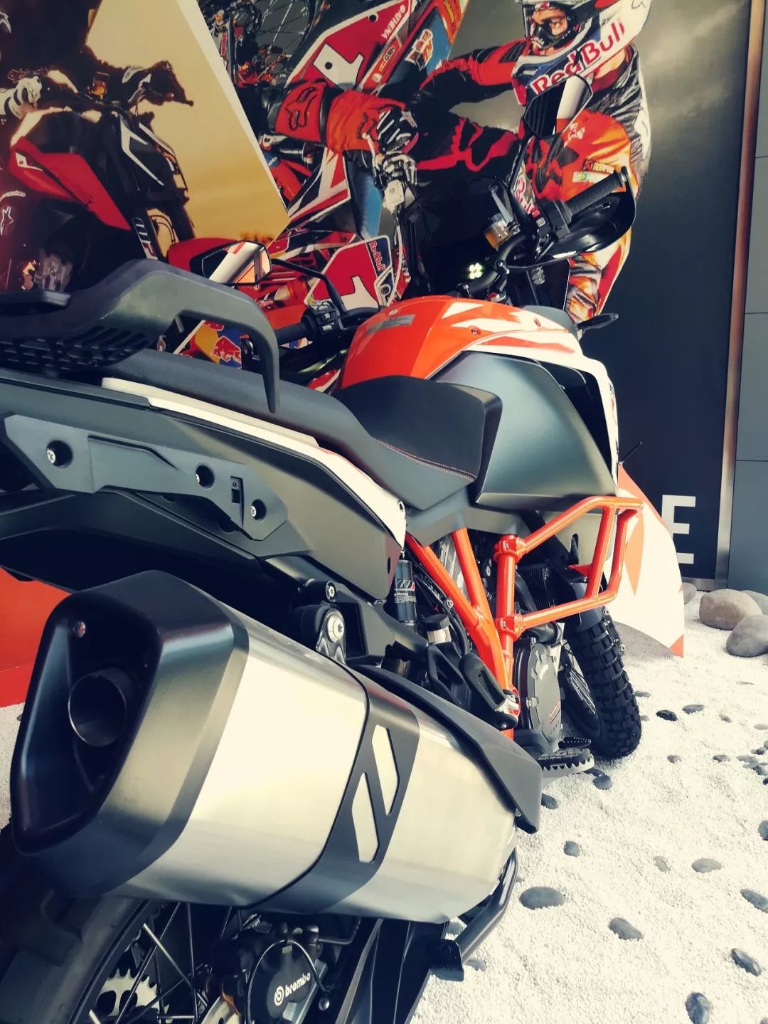 ktm 1290 adv r 堪称同等级摩托车中毋庸置疑的顶尖车型