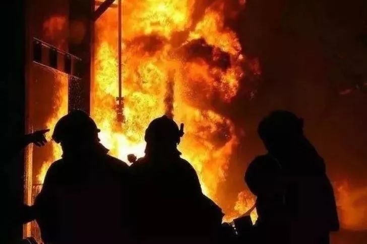 近日瓦斯爆炸惨痛的事实在缅怀逝者的同时更是为我们敲响警钟