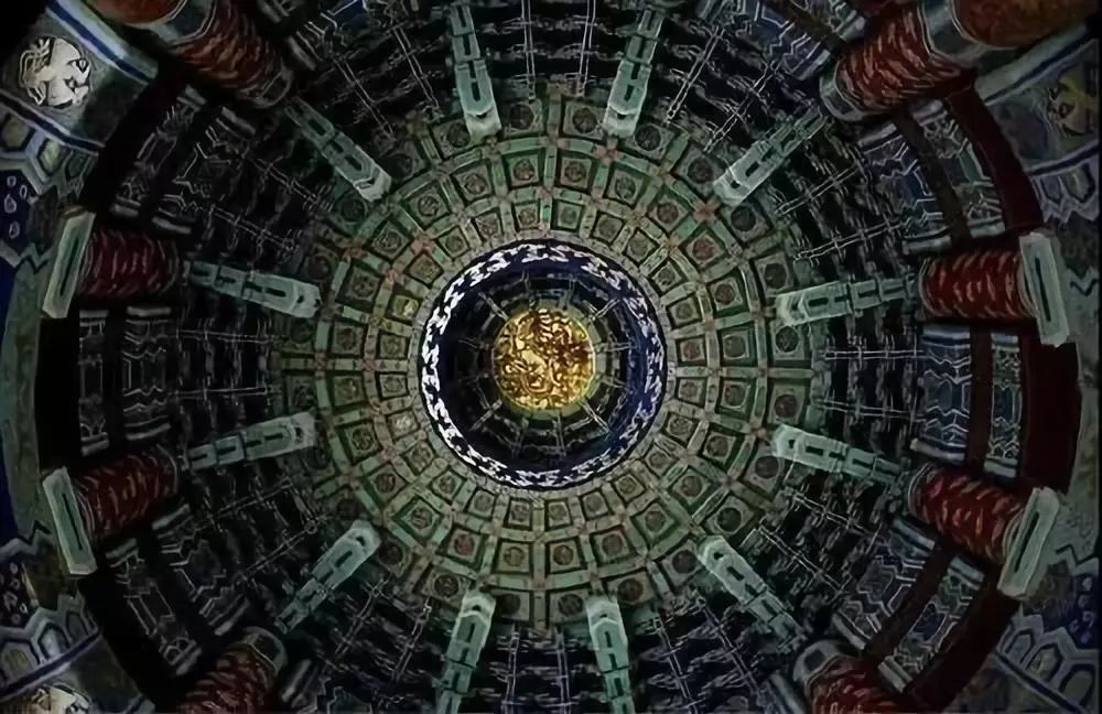 藻井最是那一抬头的惊艳凝铸成穹顶之魂