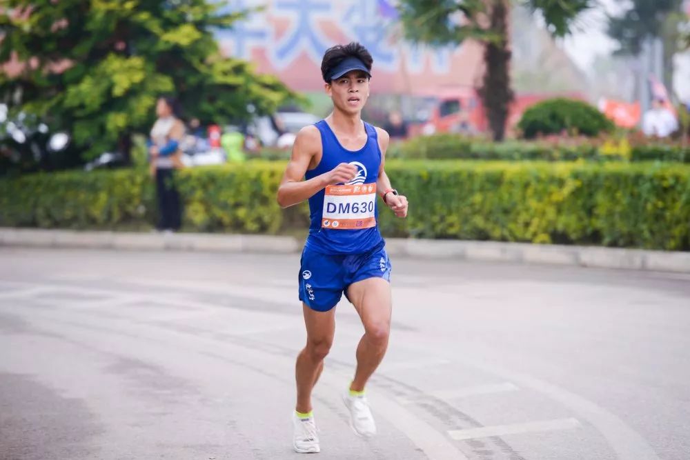 野战队代言人熊斌彬获得2019监利县第十二届宏泰广场杯健康长跑冠军