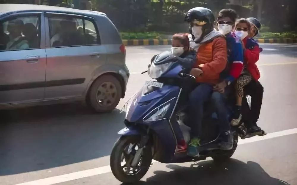 印度企業看好電動自行車,目前摩托車每年2000萬輛.