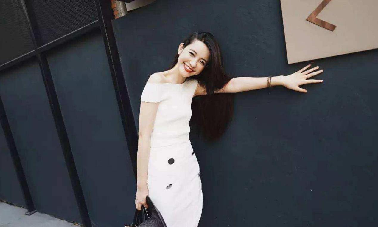 网红经济大跃进,各大主播年薪破亿!_直播