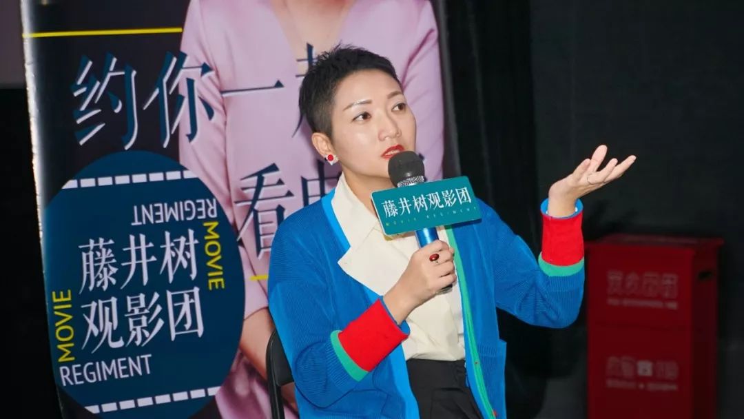 给我打了一个越洋电话,说你知不知道有一个华裔导演,叫王子逸,lulu