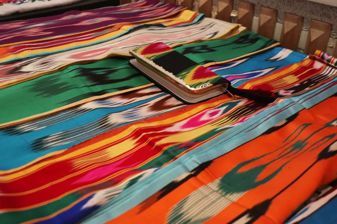 多年间参加各种活动和博览会获得奖项,2015年参加乌鲁木齐丝绸之路