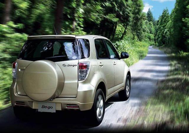 丰田最个性越野车来了帅气不输新款吉姆尼售699万真接地气