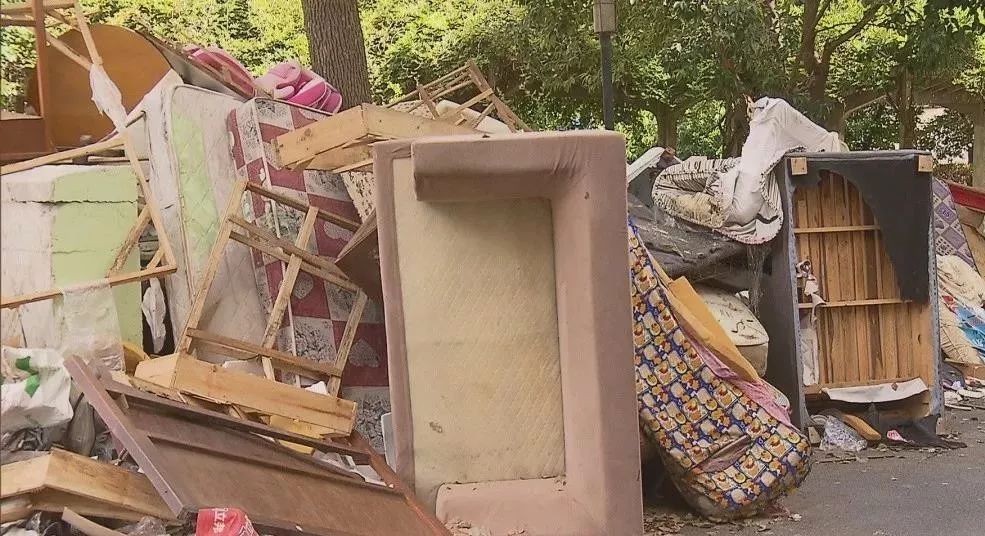 破桌子旧床垫往哪儿扔真如动了这样的脑筋