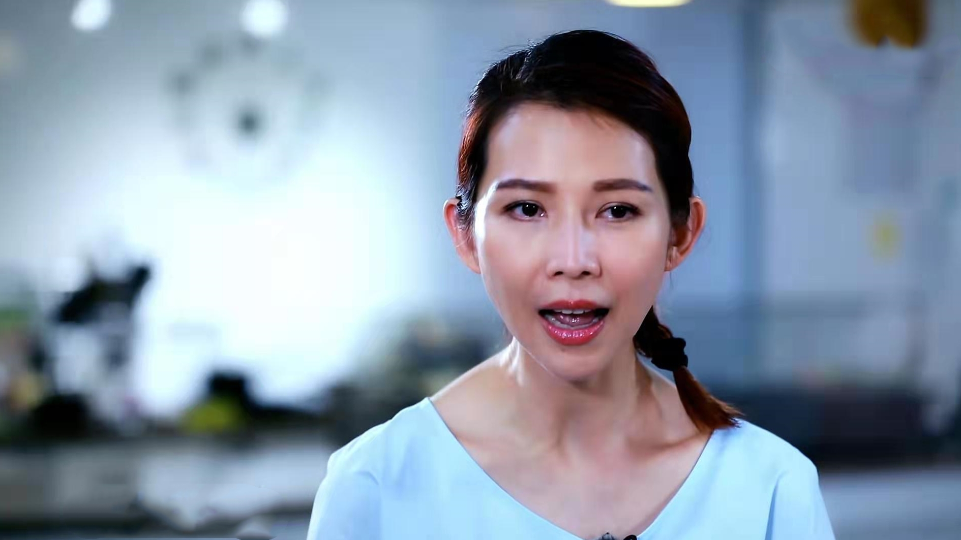 相信很多网友对张楚儿张信儿姐妹俩并不陌生.