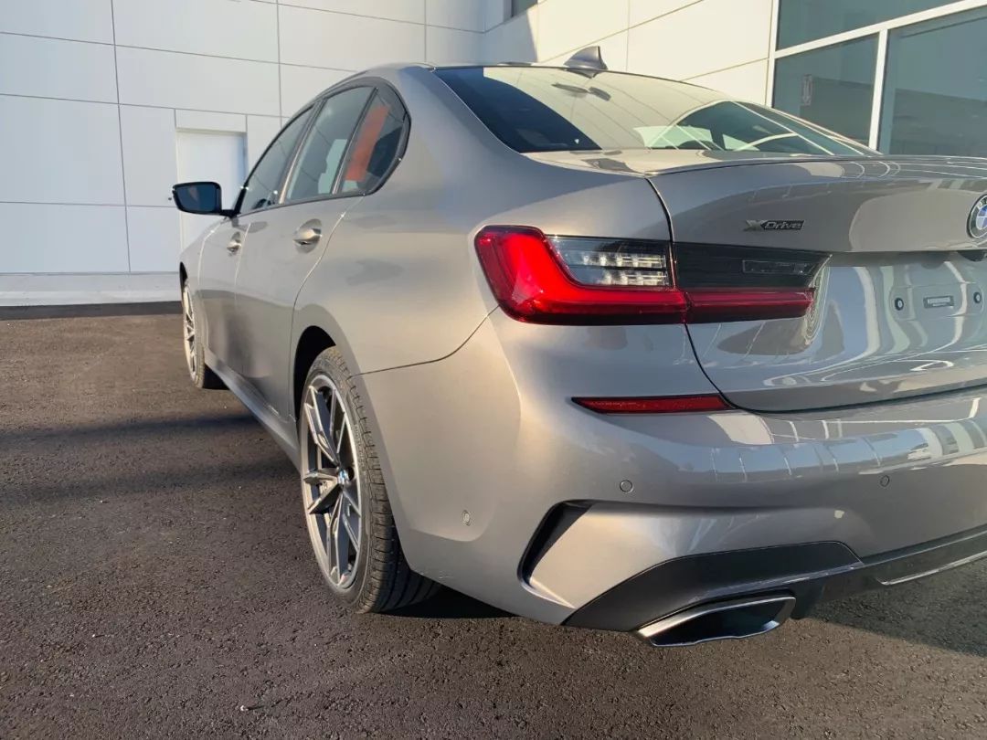 氧化灰配色m340i来袭这样的宝马3系你喜欢吗