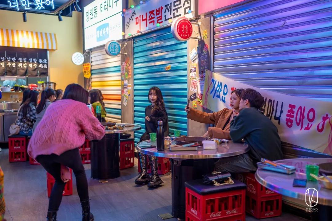 韩国街景真实还原出片率99杭州这家开业不到1个月的烤肉店要火