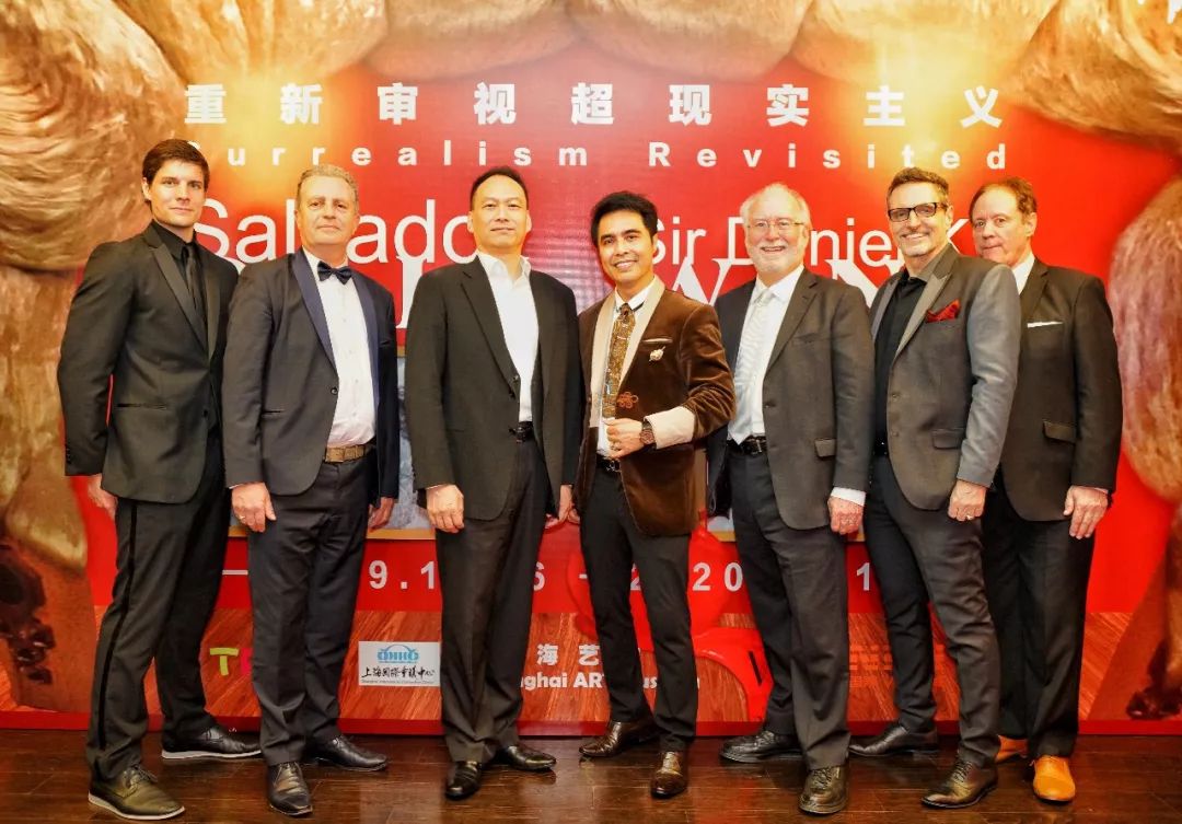企业上海艺术馆重新审视超现实主义隆重开幕