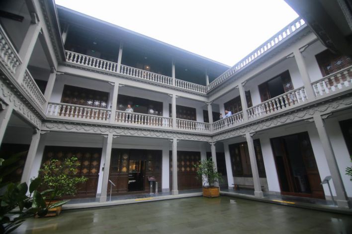 菩提精舍多少楼台烟雨中