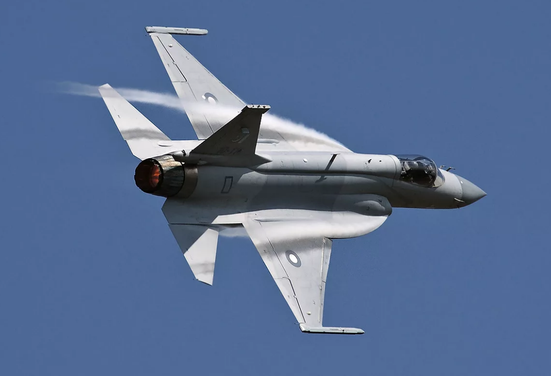 未来无限可能,巴方武器出口目标十亿美元,枭龙将成主卖点_战机