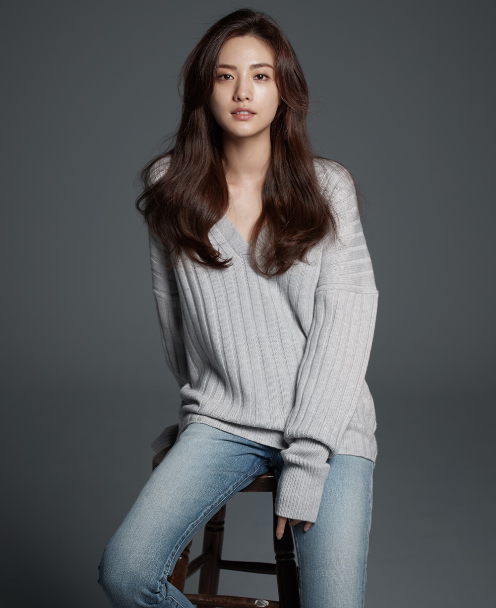 nana林珍娜与pledis娱乐续约 以深厚信任延续10年缘分