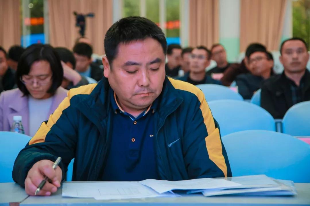 巫溪中学第五届德育研讨会暨班主任基本功竞赛成功举行