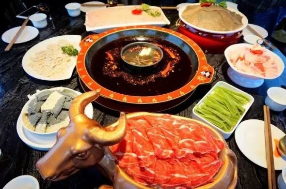 资讯新华社眼中的沸腾小镇如何玩转火锅新吃法