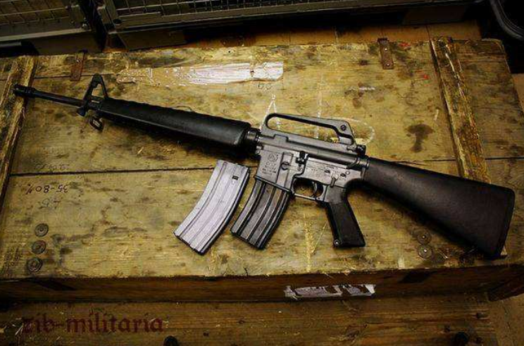 现实中的m16步枪有多猛曾经在吃鸡两度被削弱这个性能和开挂没区别