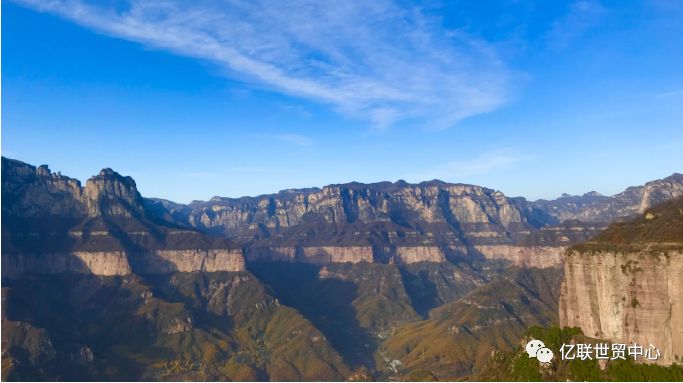 团结共进 众志成城 ——暨菏泽亿联世贸中心团建_太行山