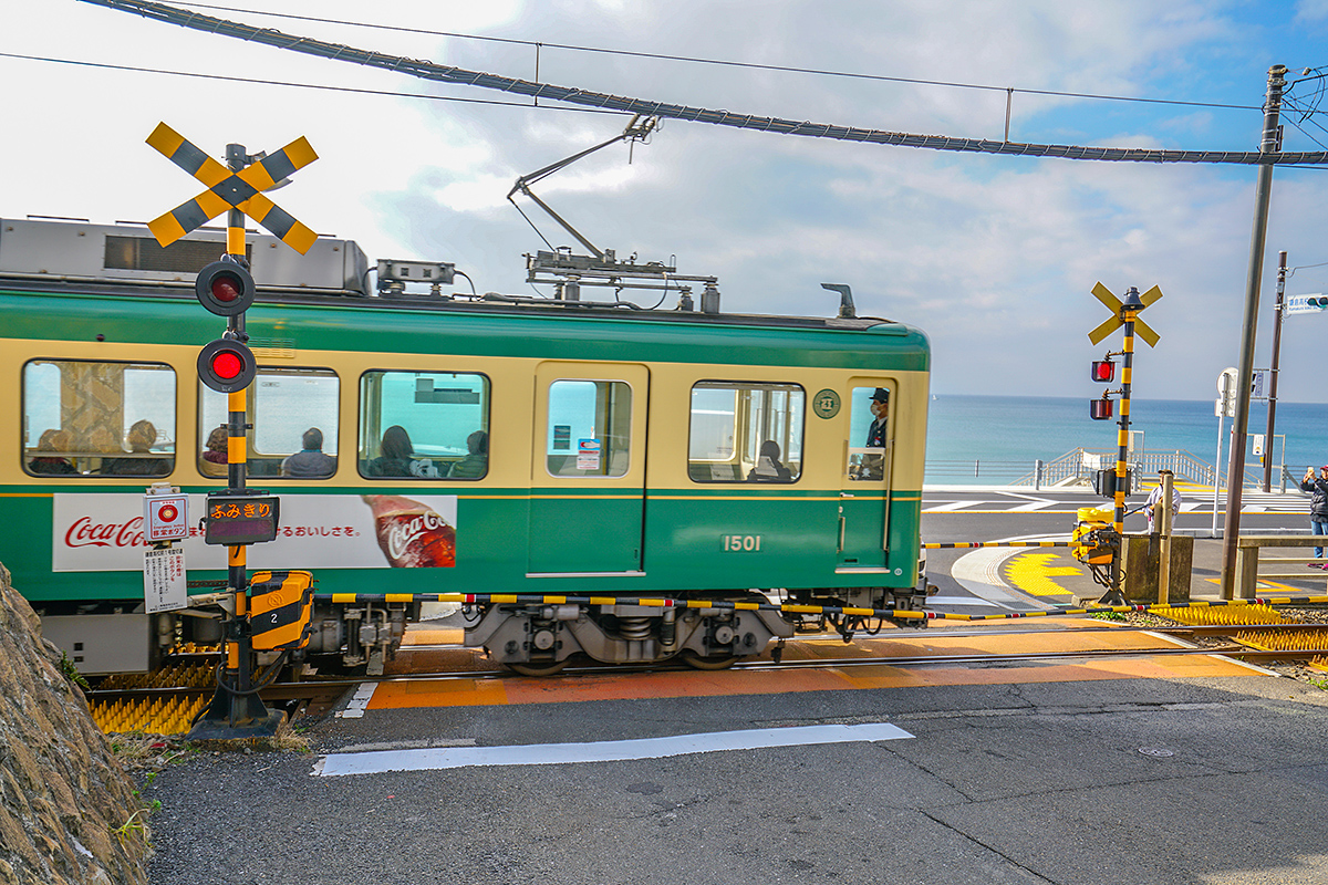 日本电车壁纸街景图片