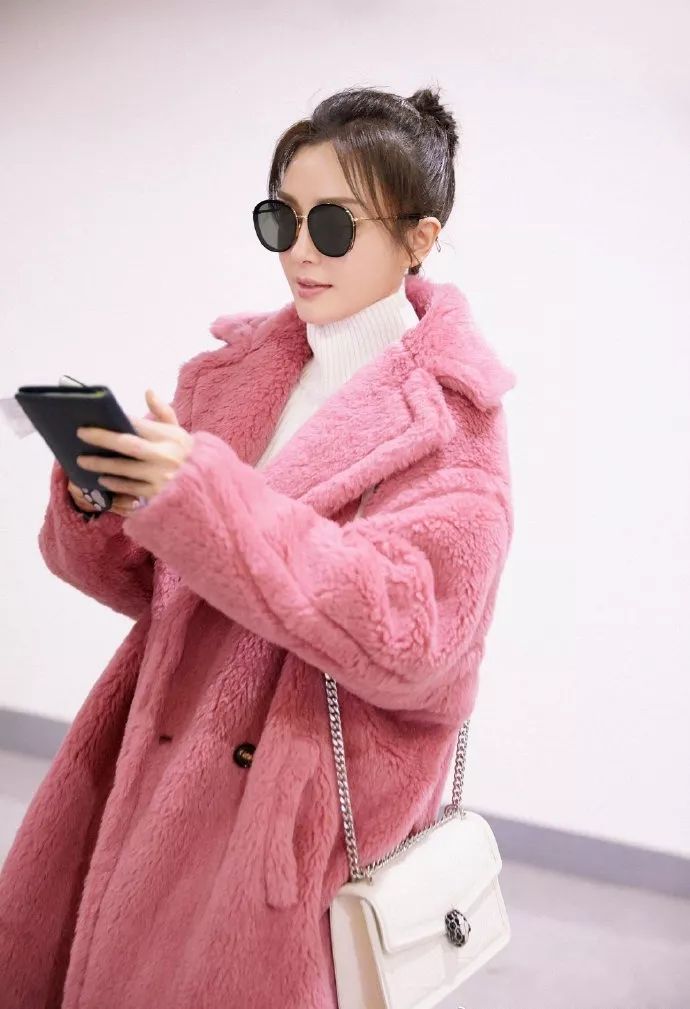 刘诗诗angelababy同台斗艳,竟然看不出谁赢了?_粉色