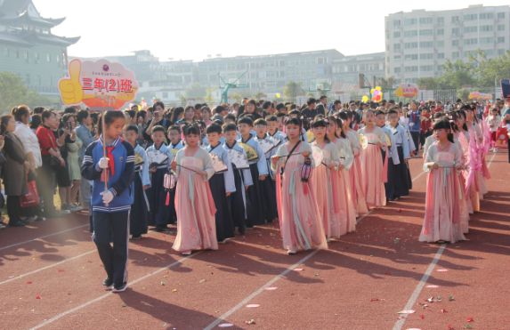 (杨登文)返回搜狐,查看更多