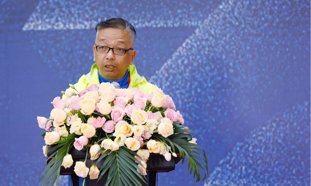 青年演员匡牧野,王嘉,以及主办单位代表电影频道节目部副主任孙一娜