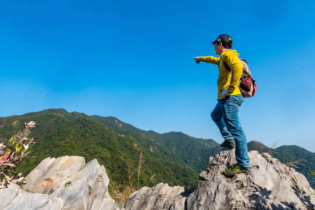航拍花尖顶详细记录清远近郊最美徒步登山穿越线路