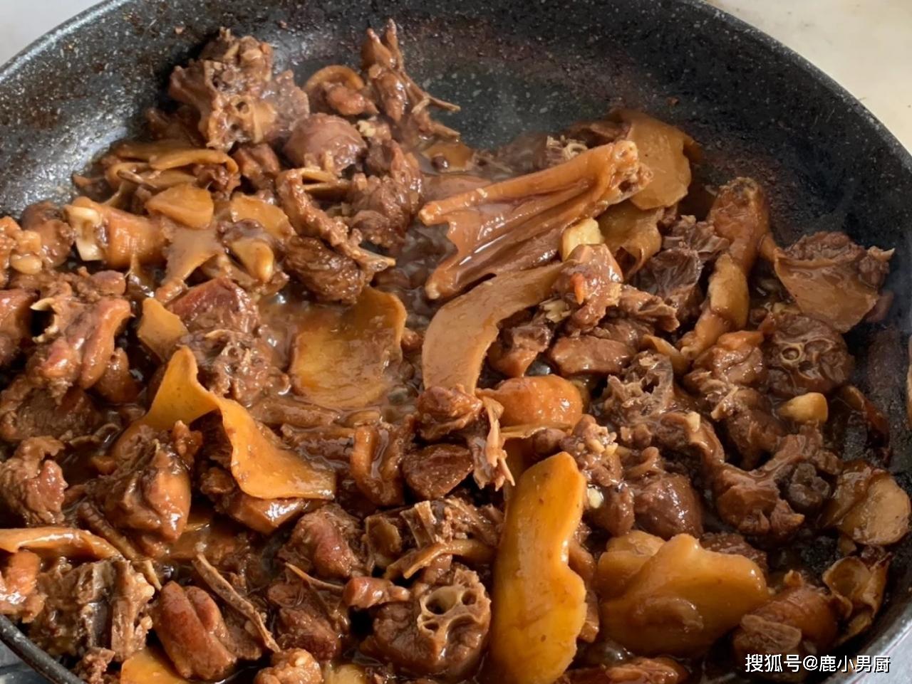 原创大厨做了8年的仔姜焖鸭,不添生抽,也能酱浓肉酥嫩,原因有此酱