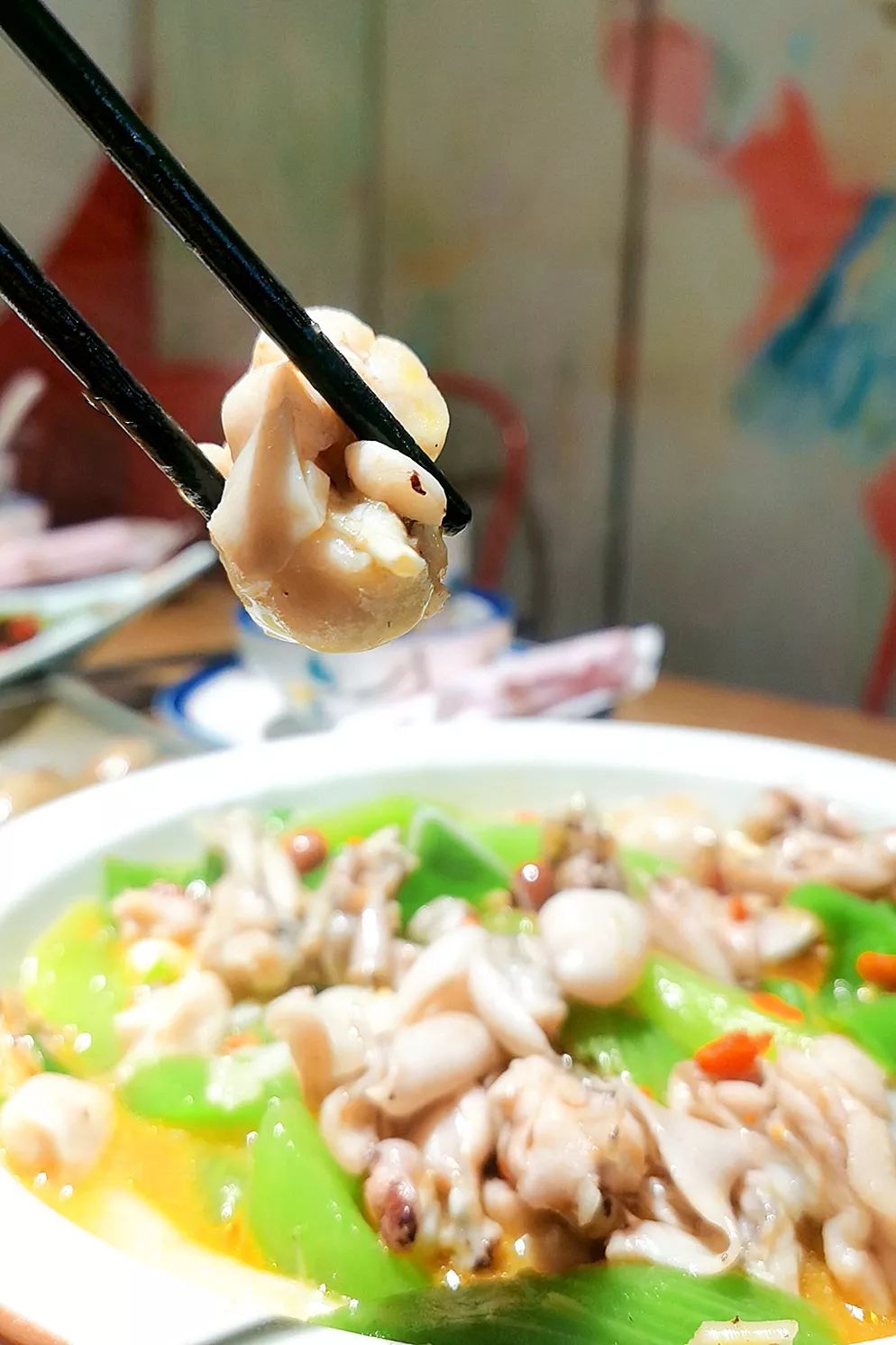 麻得跳牛蛙,招牌花甲,给你吃我的豆腐都是招牌菜,菜名有点意思.