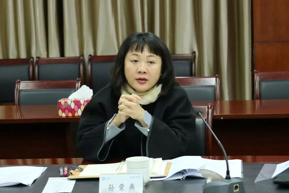 孙荣燕一行首先踏看了中国(杭州)跨境电子商务综合试验区·空港园区