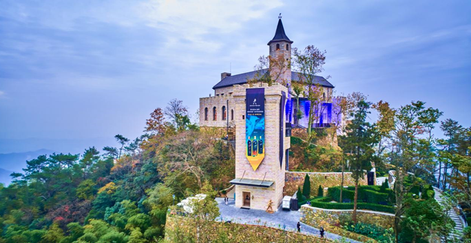 尊尼获加蓝牌消逝的酒厂系列集结皇家格兰乌妮限量版上市