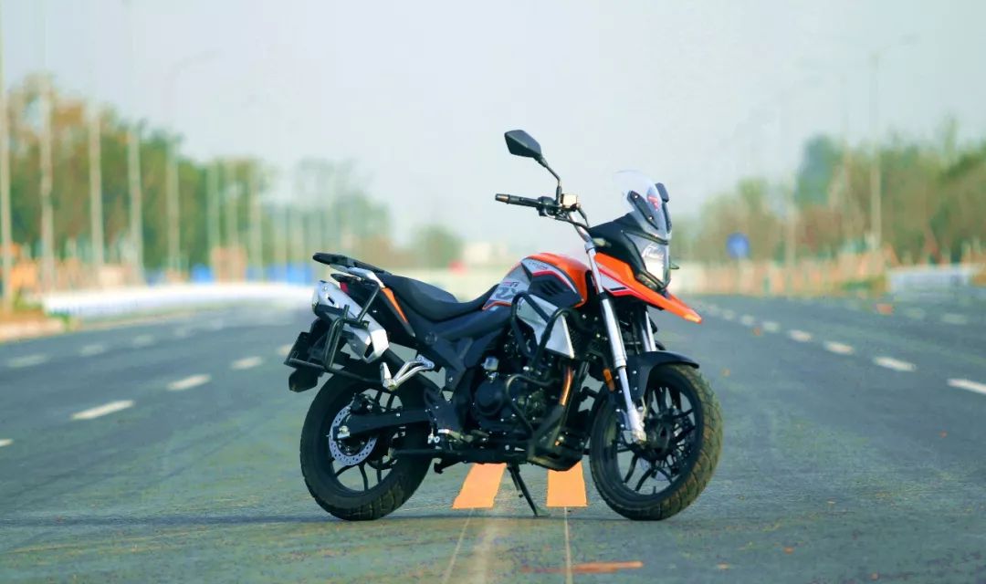 性价比不错资深车友试驾14280元赛科龙rx1s