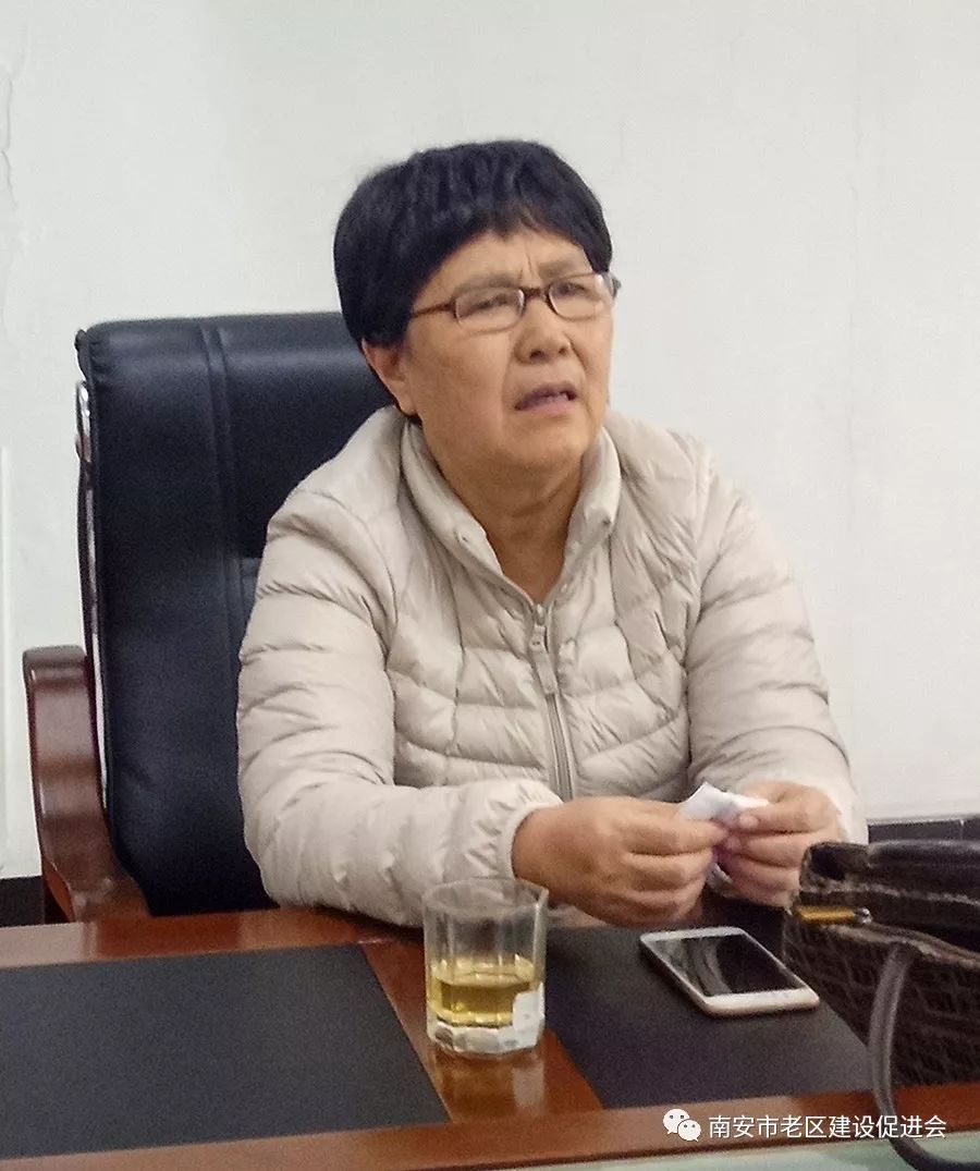 泉州市闽浙赣边区革命史研究会会长王素华带队参观李刚烈士纪念馆