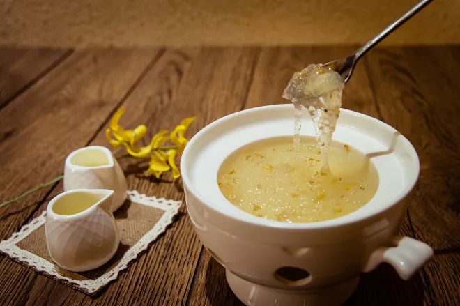 身体虚弱的老人可以吃燕窝来调养身体吗