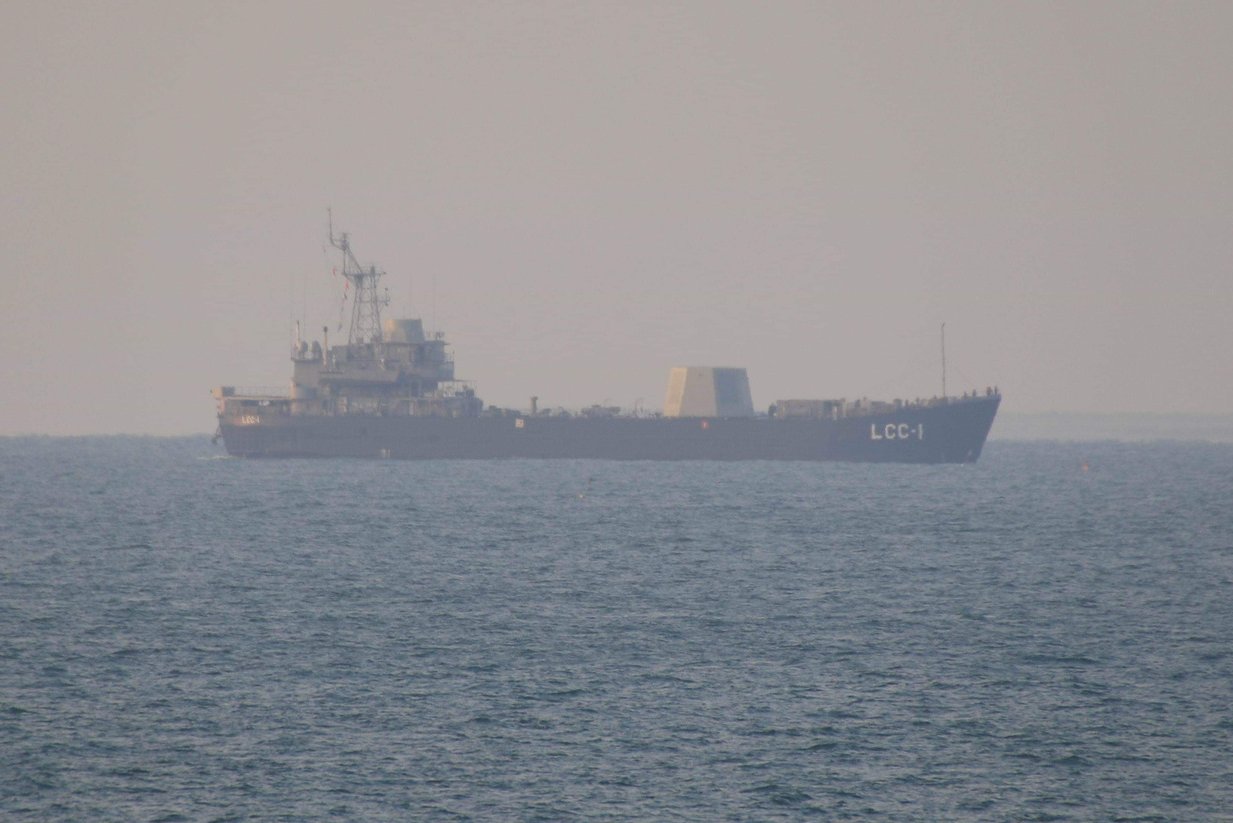 台湾"神盾舰"雷达现身海试想追赶大陆已是望尘莫及