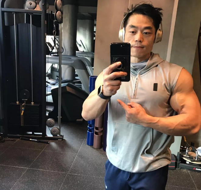 健龄23年的专业健身教练只有千锤百炼才能成为好钢