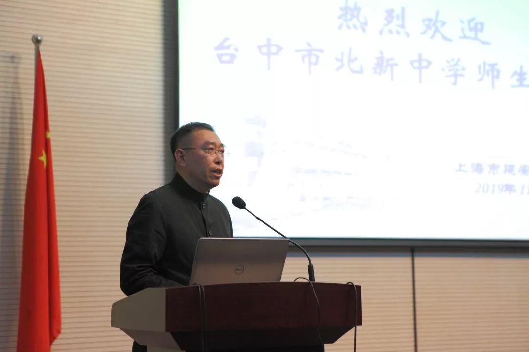 上午,在许军校长,凌莉副校长的带领下,校务办和外事中心的陪同下,参与