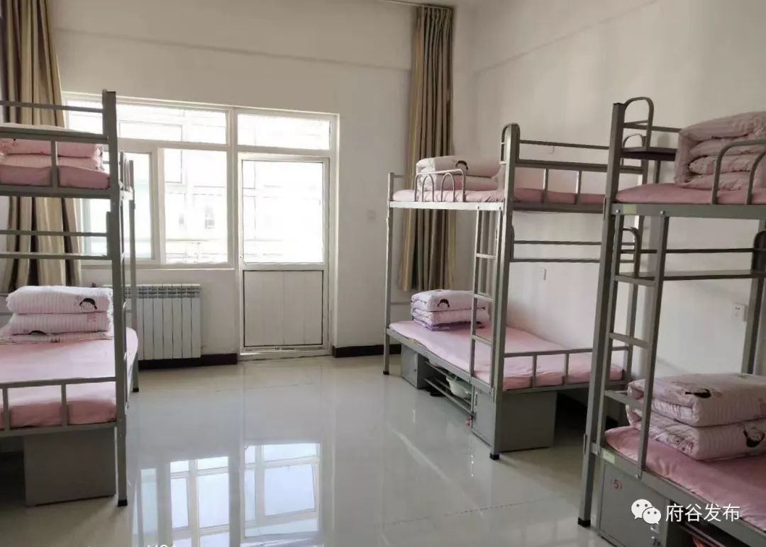 初冬时节,在学校的精心策划安排下,在家长的满心期待中,府谷中学2019