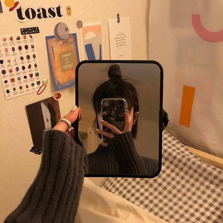 时髦小姐姐的自拍,到底藏着多少套路?_镜子