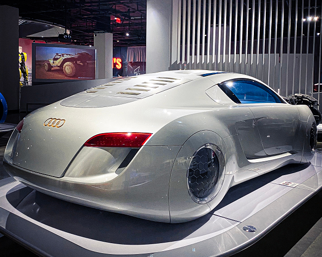 科幻的奥迪超跑专为电影设计全球仅一辆球体车轮很前卫
