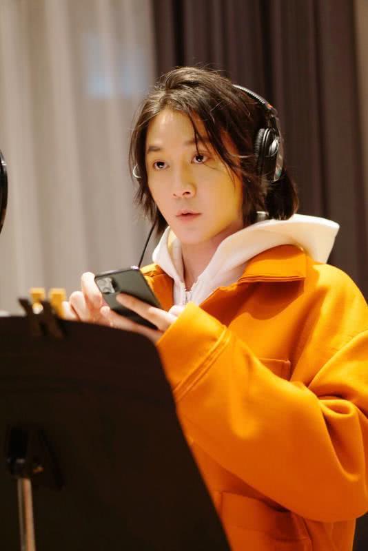 张大仙17号请假微博暗示将推出新歌或将诉说停播那些事