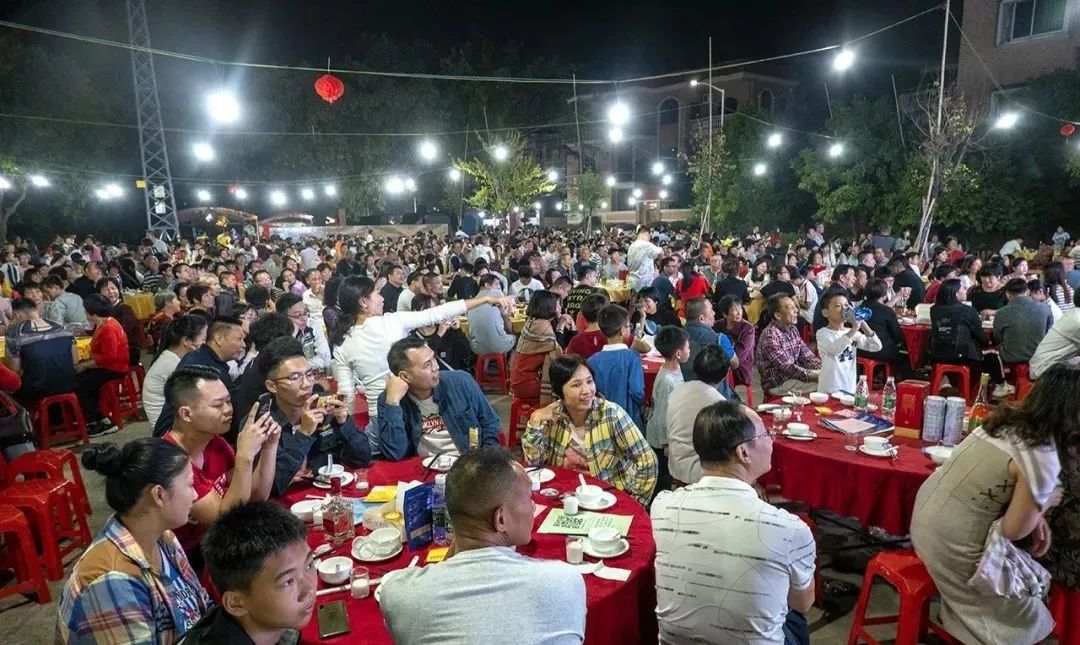 2210席顺德土豪村万人宴现场震撼