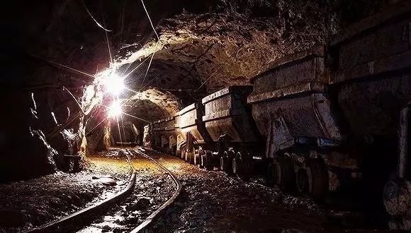 痛心!山西平遥煤矿瓦斯爆炸事故已致15人遇难……默哀