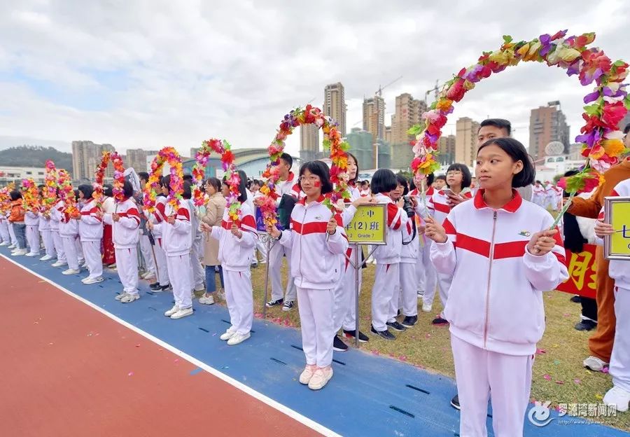 九大新跑道上的新生代太能了!67_羅源